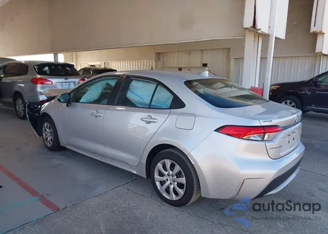 2022 Toyota Corolla Le z USA, uszkodzony, nr VIN 5YFEPMAE3NP301636